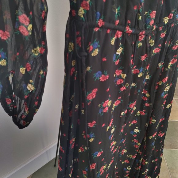 MO&Co. 100% Silk Floral Long Sleeve Dress - Picture 4 of 6